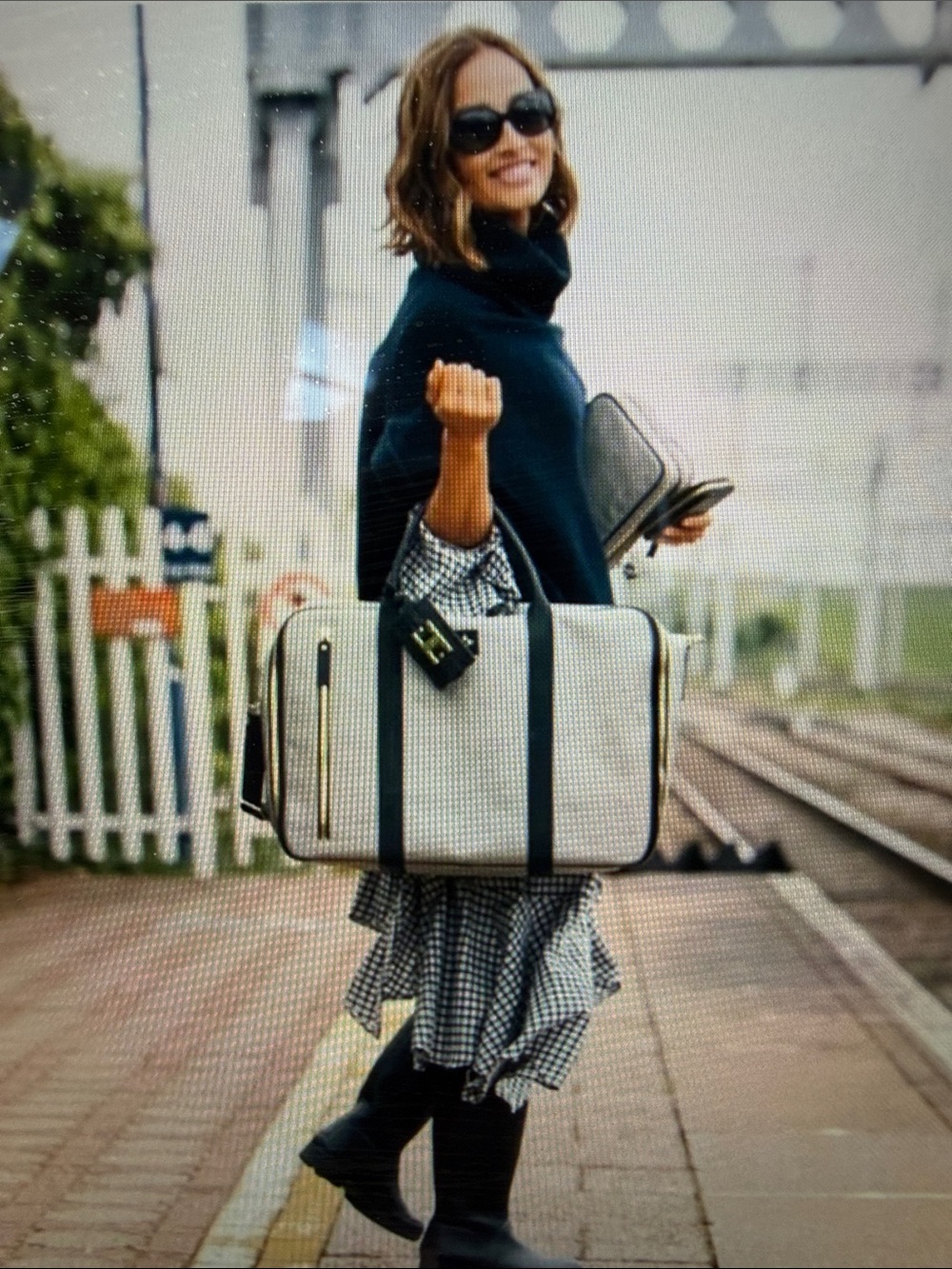 INDIA HICKS ‘DUKE’ Weekend Getaway Suitcase Bag NEW